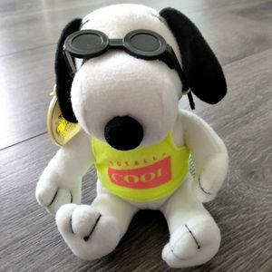 SNOOPY Knott's Berry Farm Vintage Peanuts 7" Plush TOTALLY COOL shirt SUNGLASSES